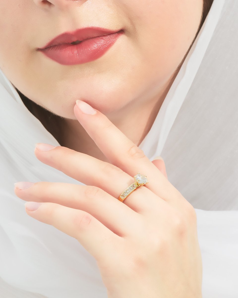 mikanajp's tweet image. As timeless as love—this ring is pure radiance. 💍✨

🔍 Terumi Ring

Check us here:
🛒 Lazada: s.lazada.com.ph/l.QC7
🛒 Shopee: shope.ee/6UvNlXVtyp
🛒 Tiktok: vt.tiktok.com/ZSedF4WCo

#MikanaCarefreeLuxury #PromiseRingCollection #MikanaEliteIntertwine