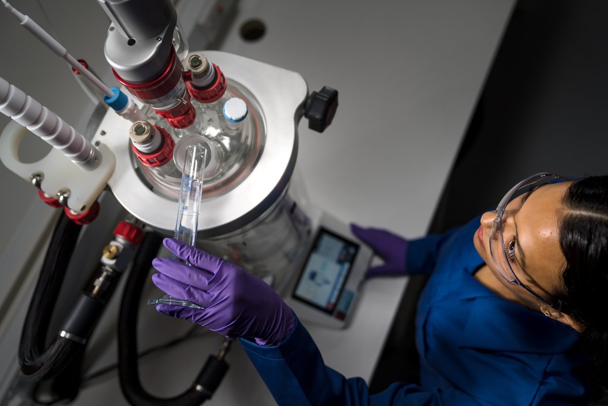 syrris's tweet image. Syrris specializes in advanced #reactor systems, inc. #batch &amp;amp; #continuousflow reactors, &amp;amp; solutions for challenging #chemistries. Read our blog post for more info &amp;amp; get in touch if you&apos;d like advice on choosing the right reactor design for your chemistry: bit.ly/4iiS0pA