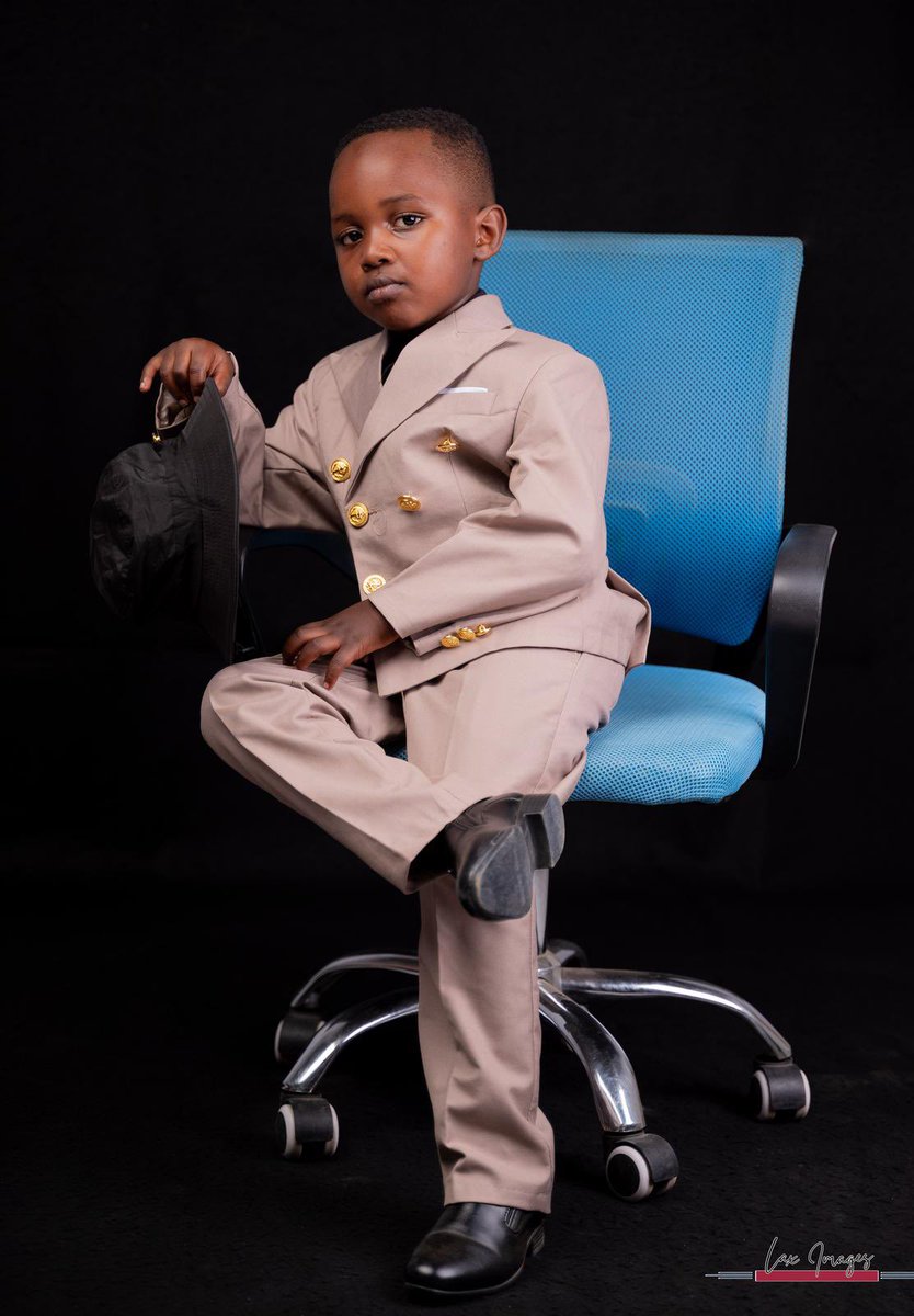 The_Suits_World's tweet photo. Mini fashionistas, rejoice❣️Stylish kids' suits now available for just 💲1️⃣0️⃣❣️
Dress your little ones to impress! High-quality kids' suits❣️💯❣️
#yayahgoodvibes #tinashemutarisi #Nyathifamily #mutare #mbeu #Geza #DorcasMoyo #Bulawayo
#oriyano #theMusekazfamily #passionJava https://t.co/ZLTqxZpeXL