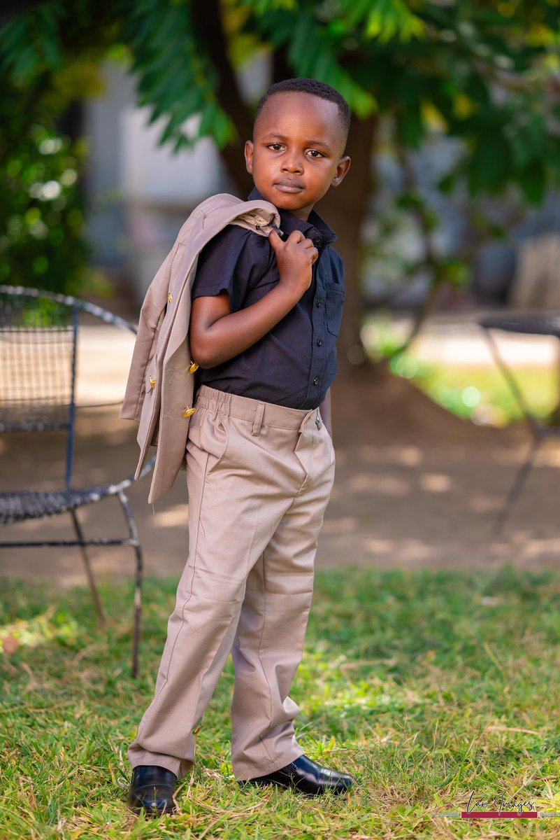 The_Suits_World's tweet photo. Mini fashionistas, rejoice❣️Stylish kids' suits now available for just 💲1️⃣0️⃣❣️
Dress your little ones to impress! High-quality kids' suits❣️💯❣️
#yayahgoodvibes #tinashemutarisi #Nyathifamily #mutare #mbeu #Geza #DorcasMoyo #Bulawayo
#oriyano #theMusekazfamily #passionJava https://t.co/ZLTqxZpeXL