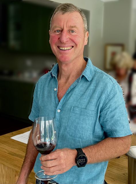 Chris Keet has done what few in SA dare: built a legacy on a single, masterfully crafted wine. A rare vertical tasting of First Verse confirms its pedigree - Tim James reports: winemag.co.za/wine/opinion/t…