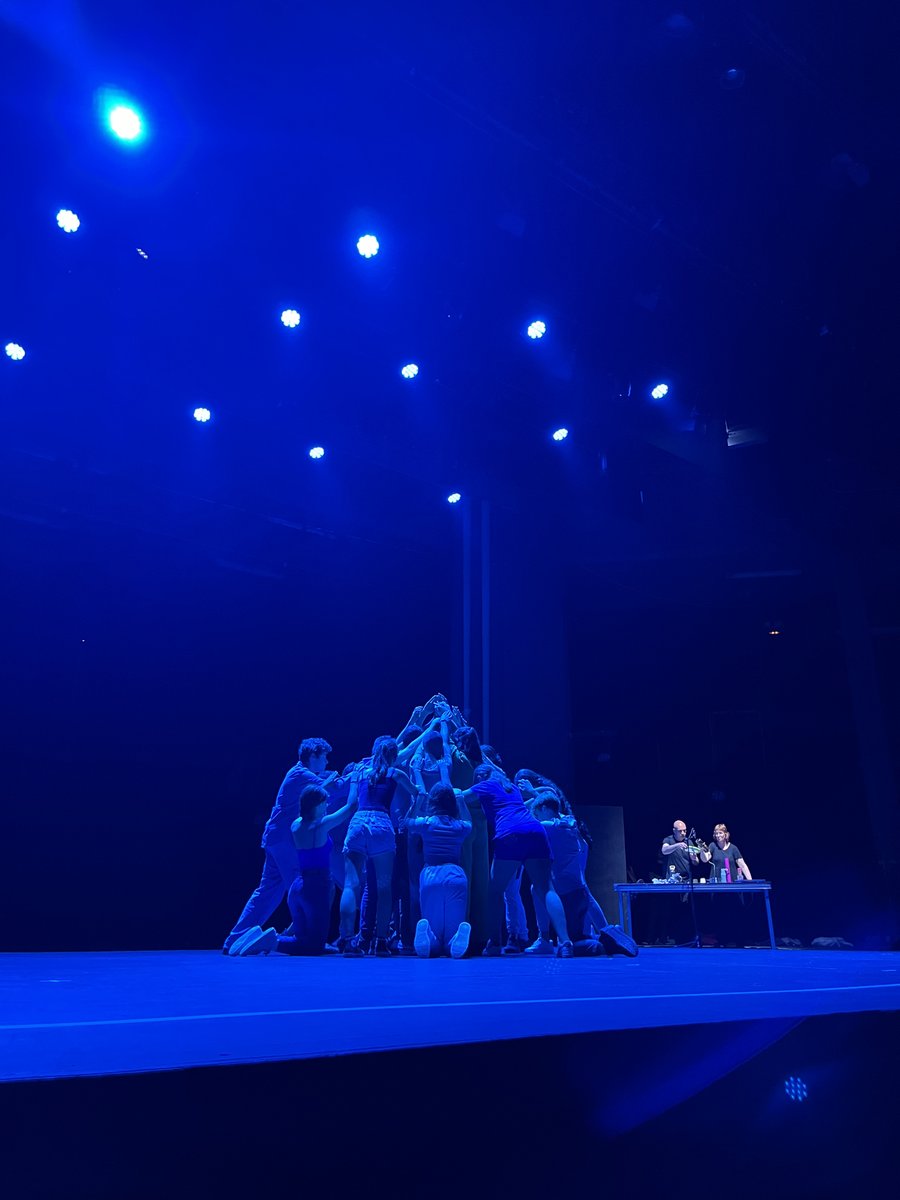 visitfigueres's tweet photo. 👨‍👩‍👦‍👦Aquesta setmana balla amb família 
al Teatre Municipal el Jardi de #Figueres! 
🎟️Reserves i més ℹ️a @figueresaescena

🧒#Mapadeball2025 UMHLABA SIGNIFICA MÓN EN ZULÚ
Projecte educatiu. #AGITART
🗓️2 i 3 d'abril  I 18.30h I 20.30h

🤸🤹‍NANUQ
Voël
Familiar
🗓️6 d’abril I 18:00 h https://t.co/CXAJ5qO7K8