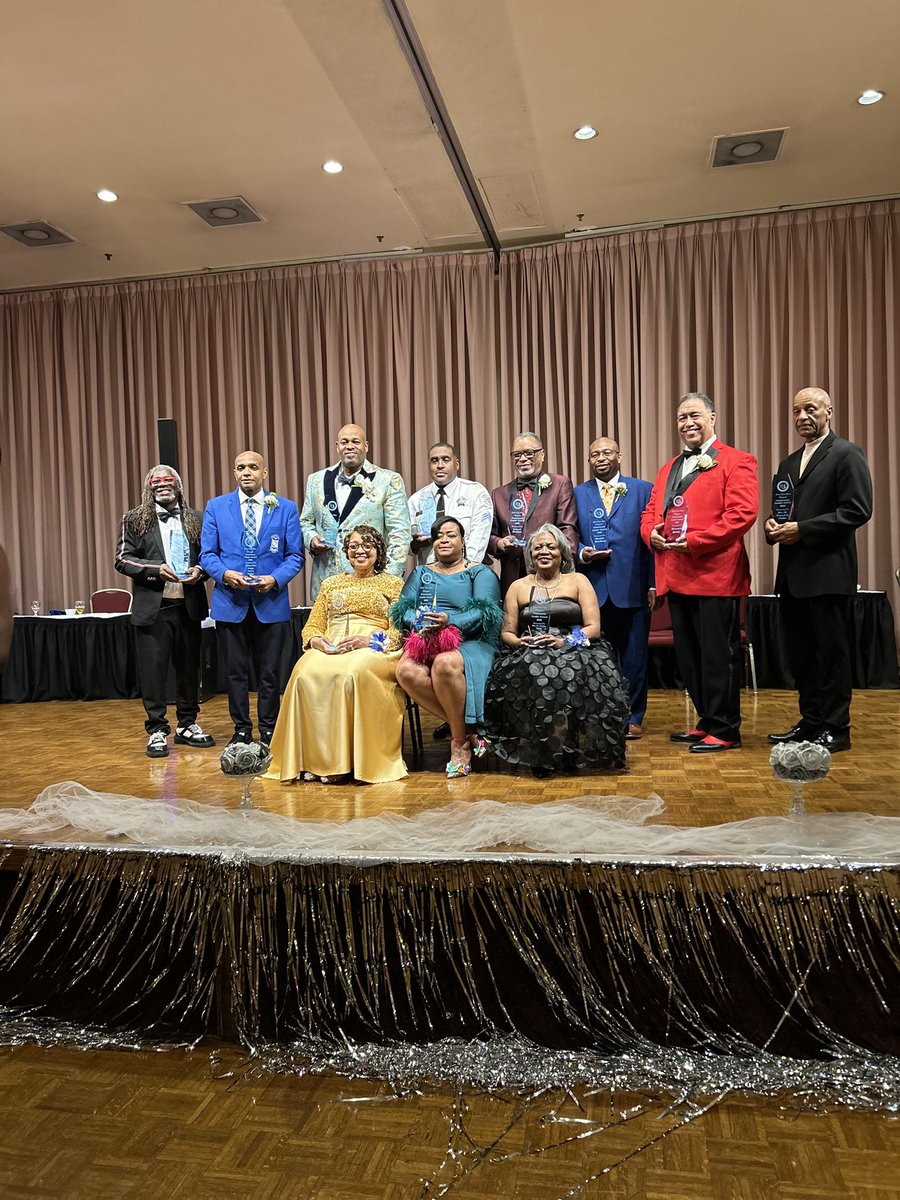 Congratulations to Principal <a href="/canderson311/">C Anderson</a> honored as Community Leader of the Year. <a href="/ChicagosMayor/">Mayor Brandon Johnson</a> <a href="/BpopeTV/">Brandon Pope TV</a> <a href="/ACT_Chicago/">Austin Coming Together (ACT)</a> <a href="/ChicagoCAPS15/">15th District – Austin</a> <a href="/tresadenise12/">Tresa D. Dunbar</a> <a href="/janicejackson/">Janice K. Jackson</a> <a href="/ChiPubSchools/">CPS - Chicago Public Schools</a>