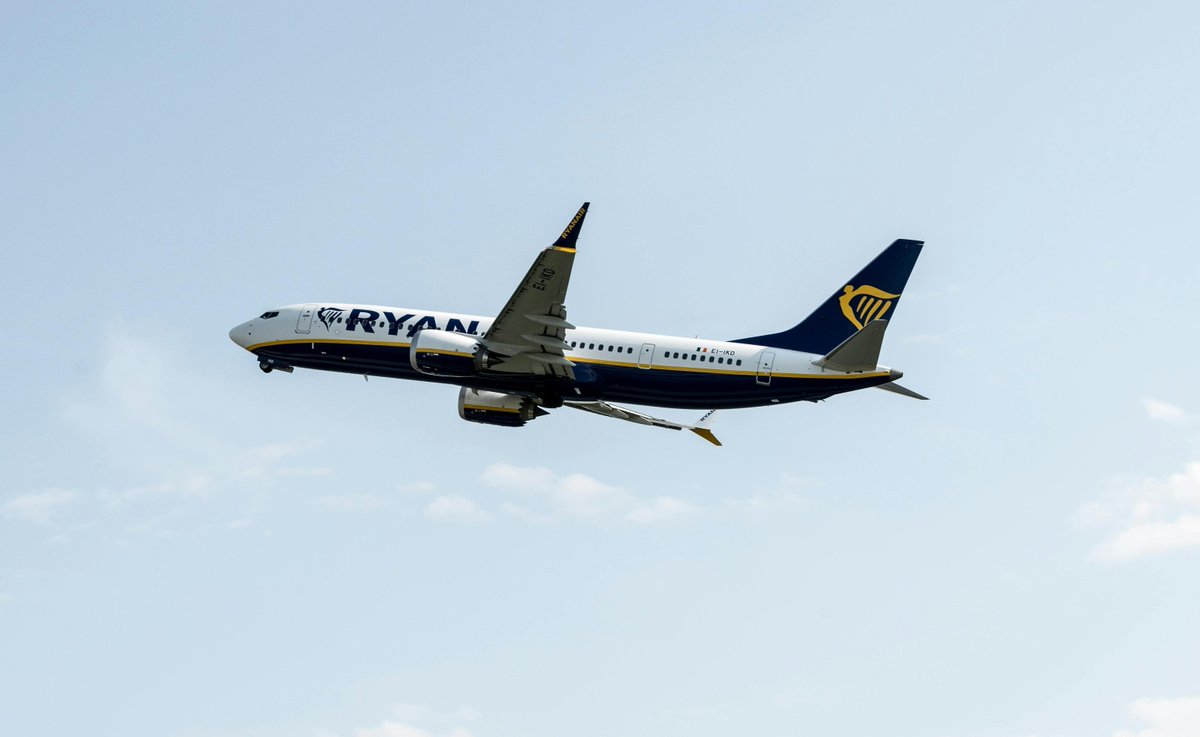 ⚠️⚠️#Ryanair transportó 200M de pasajeros en los últimos 12 meses en su red europea. Es la primera vez que una aerolínea alcanza semejante cifra de pasaje en el periodo de un año.