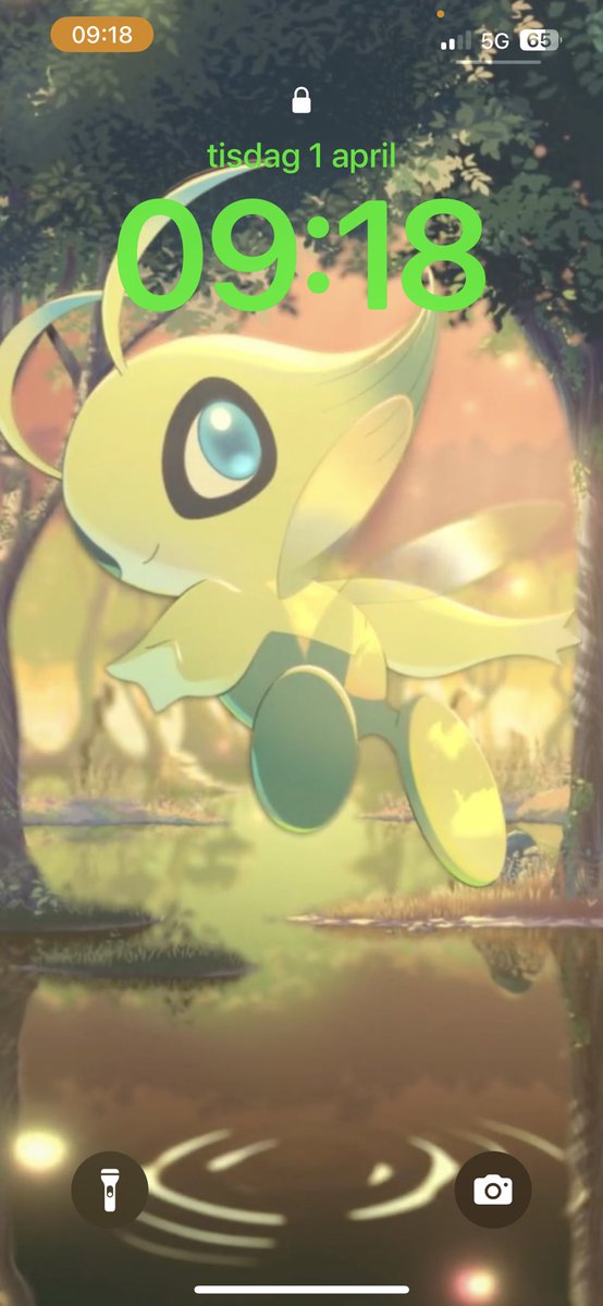 BiohazardDaddy's tweet image. If you see this, post your lock screen &amp;lt;3