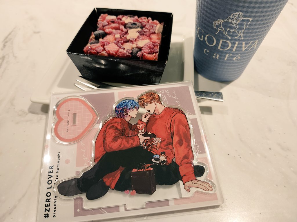 semenoseicho's tweet photo. ゼロラバのアクスタ感動のキレイさじゃない？？
これ最高だよ✨️
ホントやばい♥♥

んで、遊んでもらいました☺️🫶🍎 https://t.co/Dz4UgU25mQ