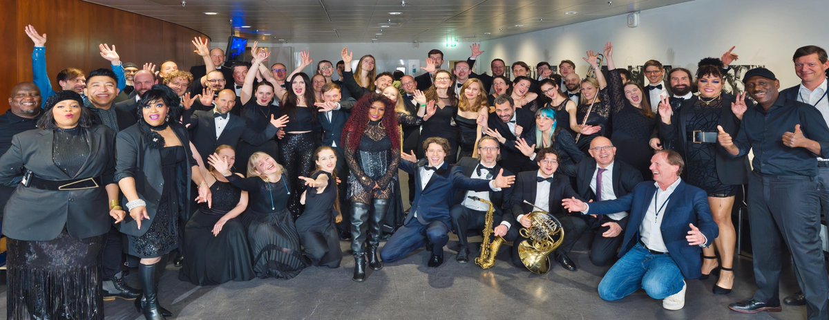 RobinHoffmann's tweet image. I spent last week in beautiful Lucerne, where I had the absolute honor of arranging and working on a show for the legendary 10-time Grammy Award winner Chaka Khan and the City Light Symphony Orchestra. This was truly a bucket-list moment for me!
#arranger #crossover