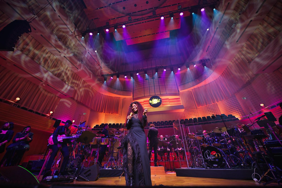 RobinHoffmann's tweet image. I spent last week in beautiful Lucerne, where I had the absolute honor of arranging and working on a show for the legendary 10-time Grammy Award winner Chaka Khan and the City Light Symphony Orchestra. This was truly a bucket-list moment for me!
#arranger #crossover