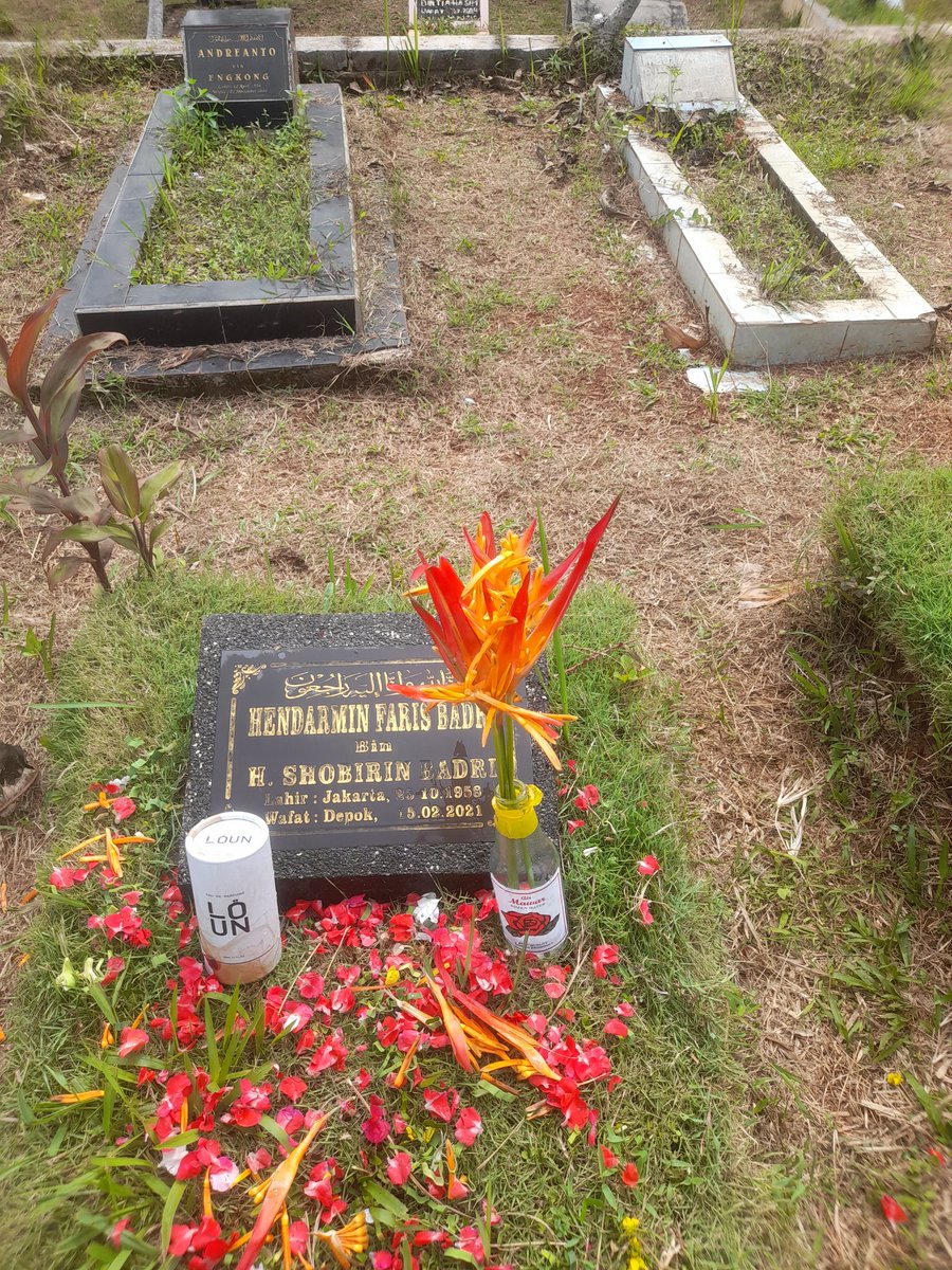 anggadet's tweet photo. Akan tetapi, maknanya adalah naik ke jenjang yang lebih tinggi dalam meninggalkan dosa, penyucian diri yang lebih sempurna, serta mengasah jiwa dengan lebih  baik agar siap menerima berkah dan anugrah dari Illahi.

-Allamah Sayyid Tehrani https://t.co/qOYSvN1KBF