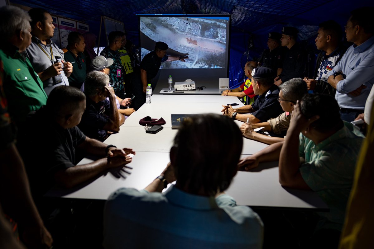 Anwar Ibrahim tweet media