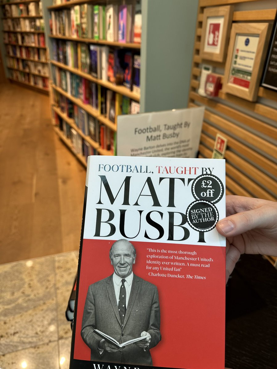 Ahhh <a href="/wstrafford/">Waterstones Trafford Centre</a> I love you. 

Imagine seeing that when you walk in. A table at the front of the store!

All signed now 😃