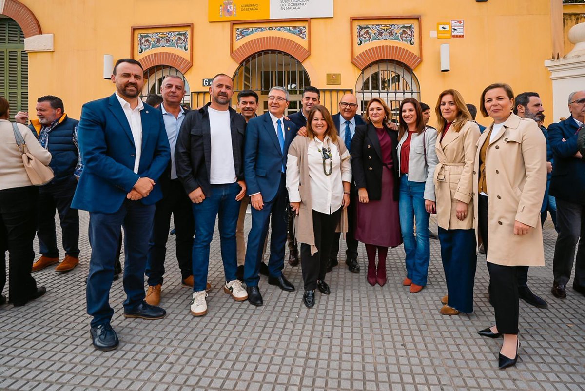 Ante otro ataque a la autonomía local, alcaldes de Málaga nos reunimos para exigir que el ahorro que genere cada ayuntamiento se utilice en ese municipio, algo que el Gobierno y la ministra Montero quieren impedir. Aquí nos van a encontrar siempre. No lo vamos a consentir.