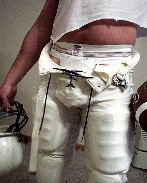 sportsgearfet's tweet photo. #jockstrap #footballgear #athleticcup #jockcup #jock #mensunderwear https://t.co/nzGL4ILO9w
