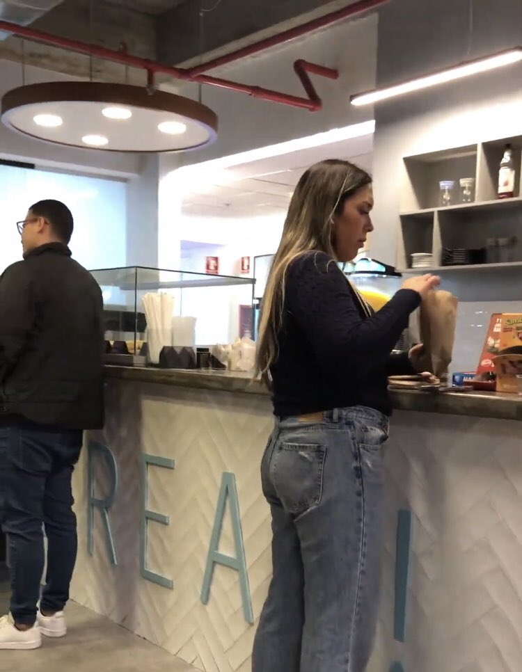 Need a coffee break? 👀

En Wave te tenemos cubierto, The Kitchen es el lugar ideal para relajarte y dejar fluir tus ideas. ☕ 

#Caracas #WaveTechHub