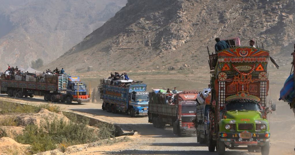 Human Rights Research League (@hrrleague) on Twitter photo <a href="/hrrleague/">Human Rights Research League</a> teamed up with the Global Strategic Litigation Council for Refugee Rights <a href="/ZolbergInst/">Zolberg Institute</a> & others in Joint Letter to the Gov. of Pakistan asking to #HaltMassDeportations of #Afghan nationals & respect non-refoulement obligations. hrrleague.org/gallery/Joint%… <a href="/SR_Afghanistan/">UN Special Rapporteur Richard Bennett</a> <a href="/hrrleague/">Human Rights Research League</a> teamed up with the Global Strategic Litigation Council for Refugee Rights <a href="/ZolbergInst/">Zolberg Institute</a> & others in Joint Letter to the Gov. of Pakistan asking to #HaltMassDeportations of #Afghan nationals & respect non-refoulement obligations. hrrleague.org/gallery/Joint%… <a href="/SR_Afghanistan/">UN Special Rapporteur Richard Bennett</a>