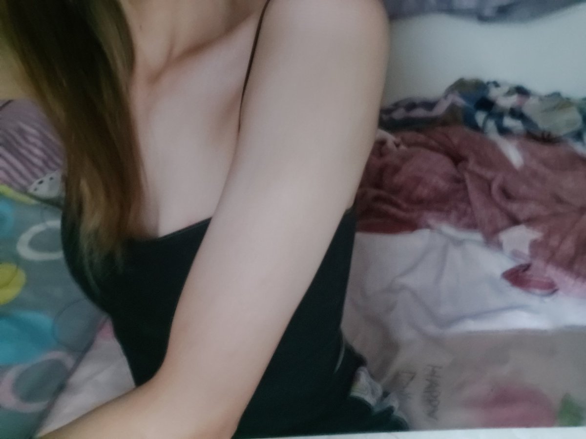 ♡

誰的心 卻在不再跳動

貼一張我很喜歡的圖🥰

#852hkgirl #鎖骨控