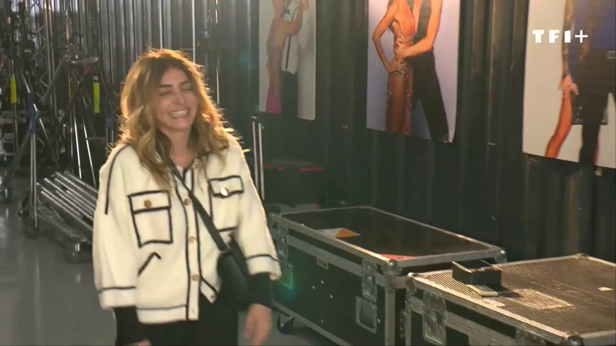 JulieZbyDE's tweet photo. #Exclu @juliezenattioff découvre et repete pour sa prochaine prestation dans #DALS !!! De jolies images et beaucoup d'humour !! Bonne découverte #lesamis !!
-> https://t.co/De99wPhcgl
#danse #juliezenatti #repet 😍😜 https://t.co/4odiF9LGnt