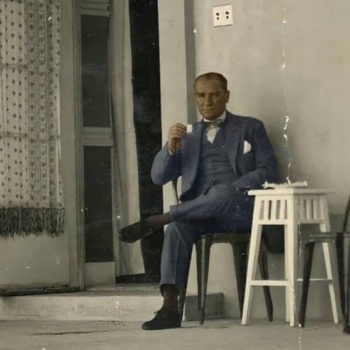 Sen bu dünyanın en asil liderisin. #Atatürk