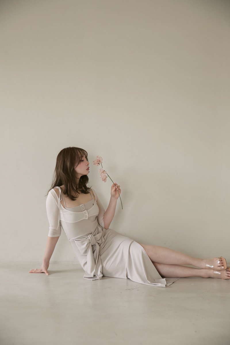 Lady like ribbon dress color beige/black ¥14300-tax in ストレート
