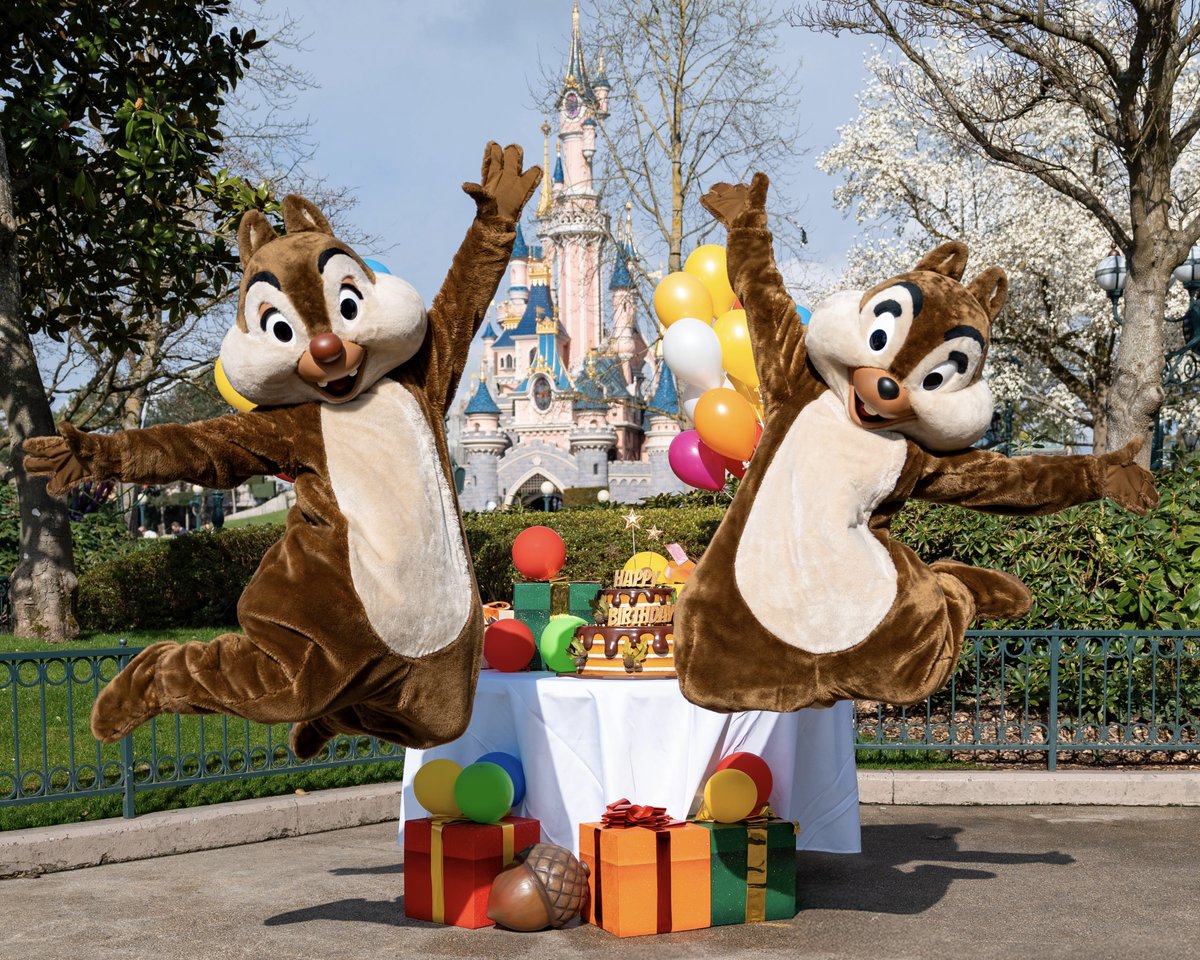 Disneyland Paris EN tweet media