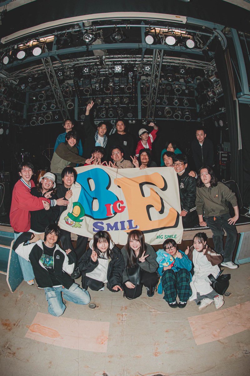 TDC_bigsmile's tweet photo. 【写真で振り返るBIG SMILE Vol.447】
⭐️集合写真⭐️
音楽を囲んで最高の1日を作り上げた仲間✨

@_HEADLAMP 
@snooty_official 
@ANDSUNBULLS_095 
@My_Past_Summer 
@writers_sky 
@sunset_sunbath 

photo by @mio_photocam https://t.co/GZjB46pLgx