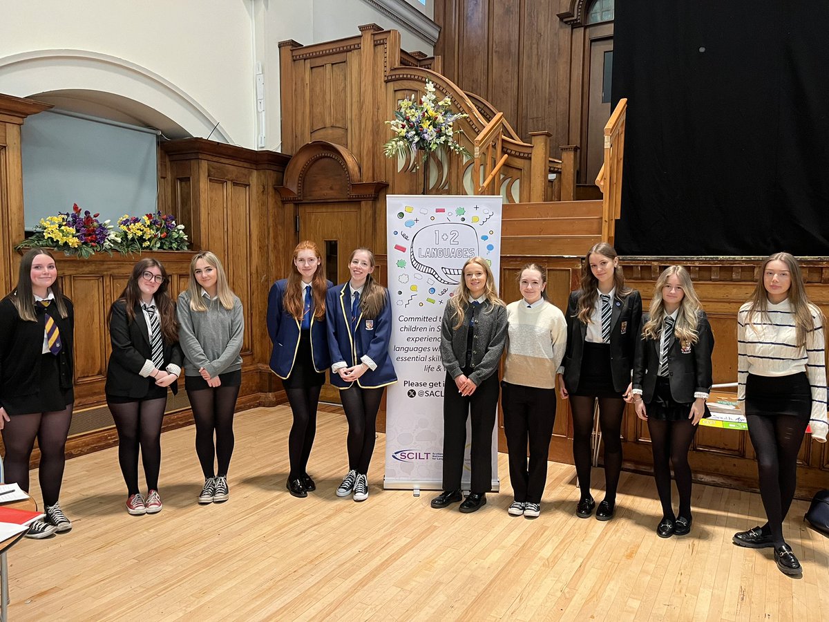 SacLanguage's tweet image. The future of languages in Scotland standing right there. Thank you to our seniors pupils from @pwkacademy @MarrColOfficial @Carrick_Academy and @QMAOfficial for helping us out today. You were FANTASTIC!