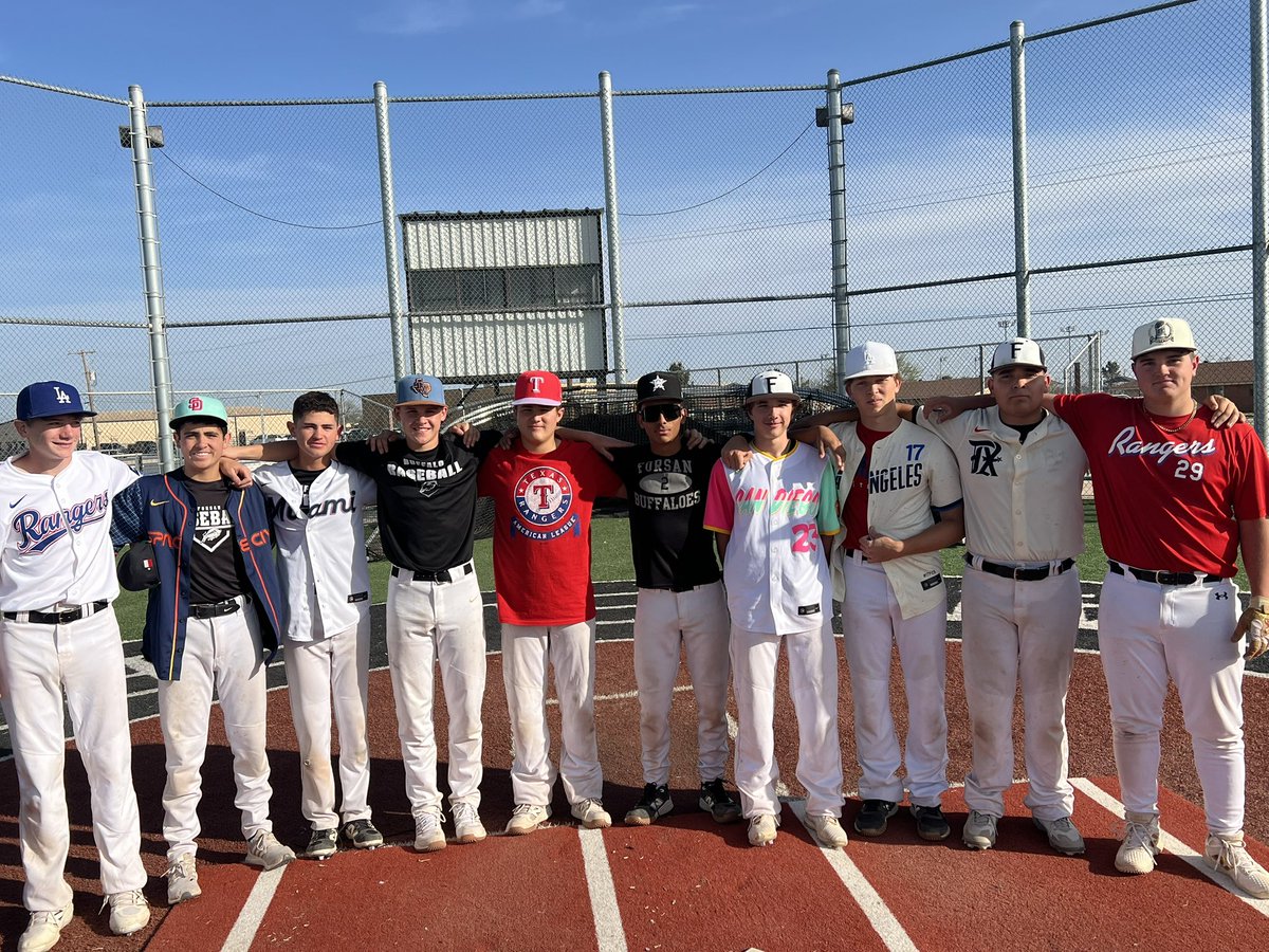 BUFFALOES GAMEDAY!

Buffs had their annual MLB day practice yesterday for the start of the 2025 MLB season. 

Buffs travel to Wink tonight for another district ball game. Let’s go buffs!

JV-5 p.m.
Varsity-7 p.m.
