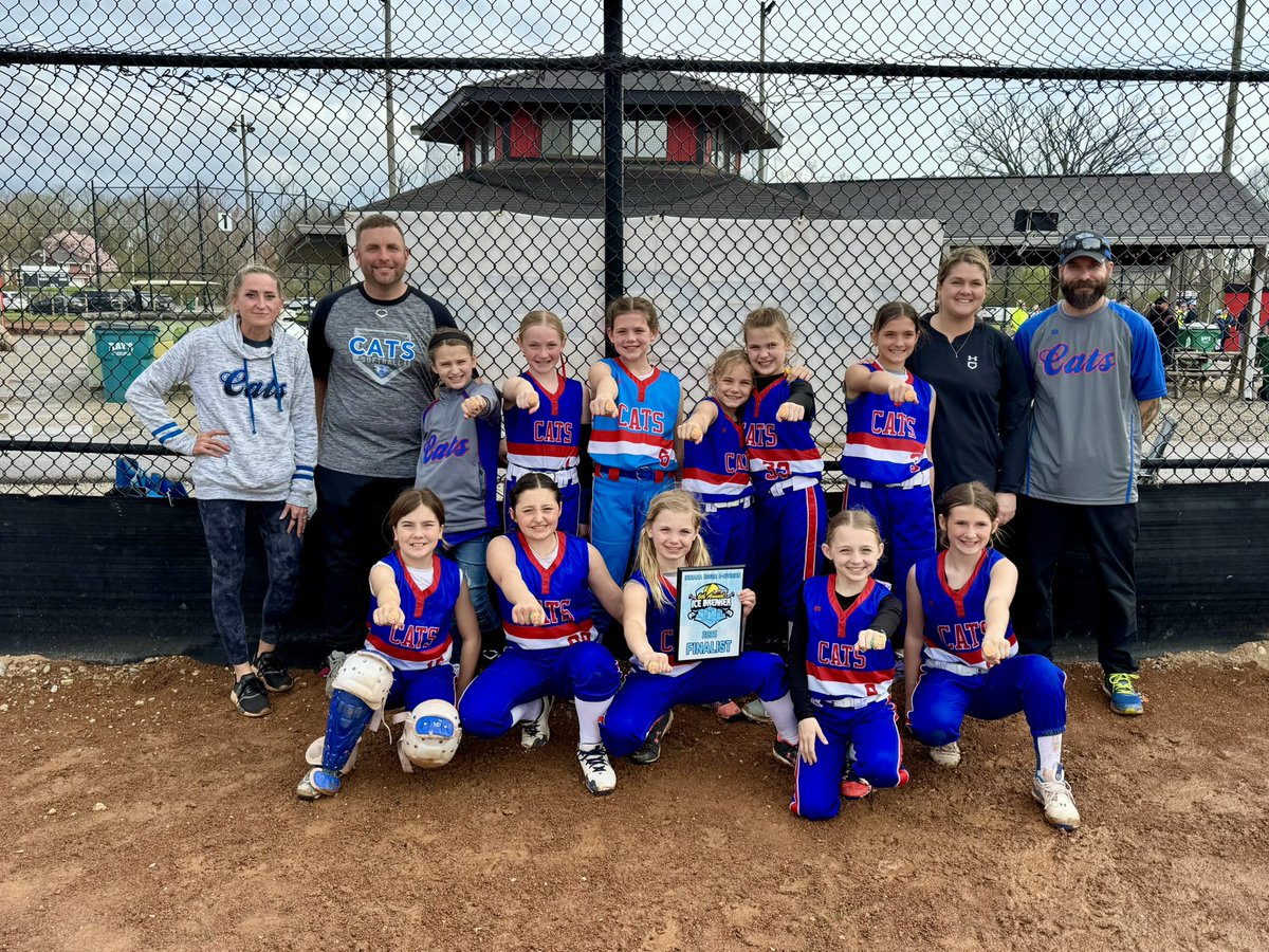 9U Cats Blue went 5-2 and finished 2nd of 18 teams in the 6th Annual Icebreaker Tournament in Greenwood this past weekend.  Way to go ladies!
