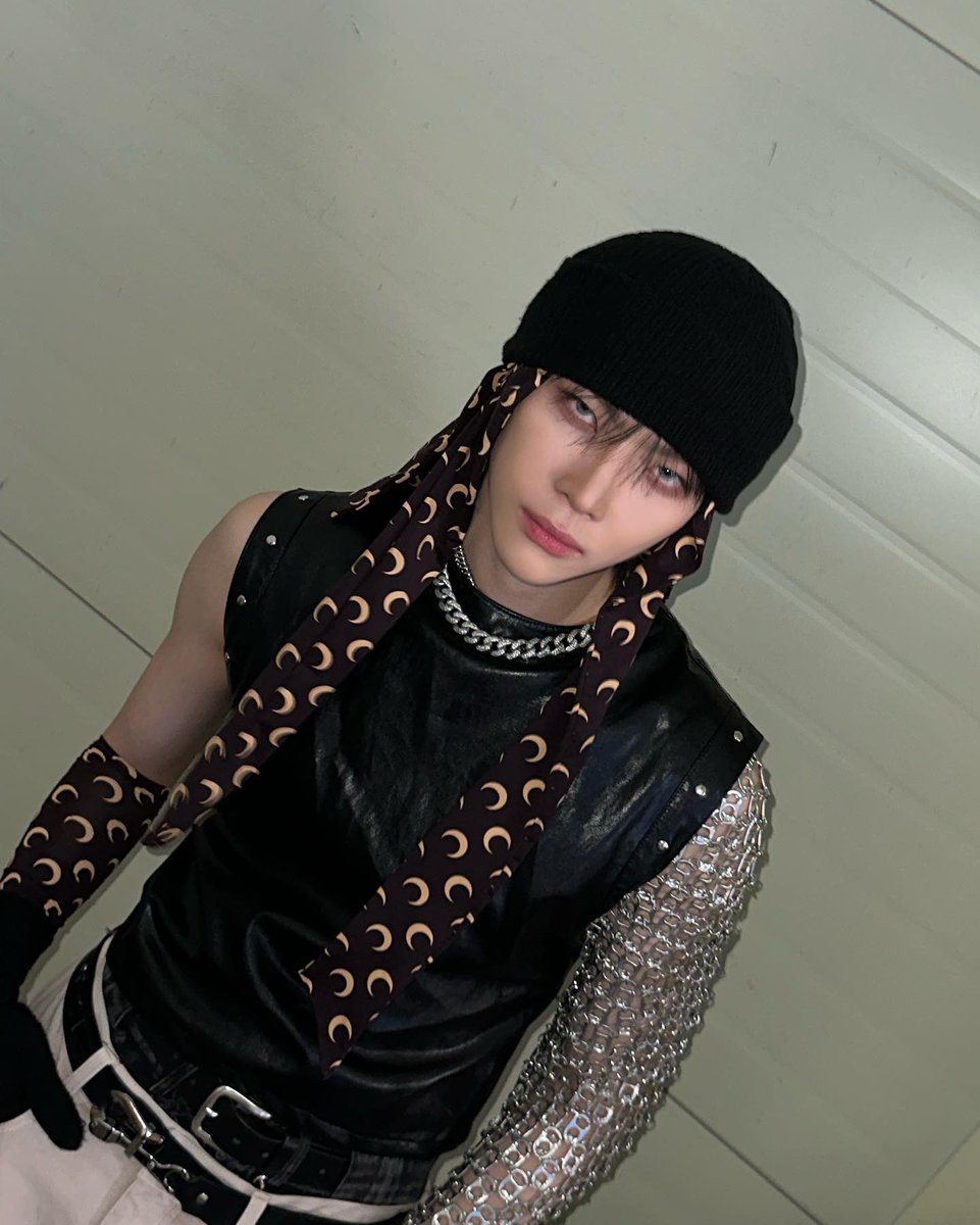 79tlqkf97's tweet image. 새삼 이름이랑 생김새가 ㅁㅊ새키님처럼 착붙이라 애니매걸마냥 털썩,     주저앉음