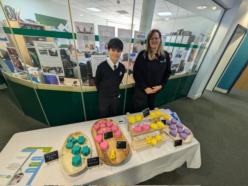 Day 2! Joe working hard selling his wares. And Wendy, director for wellspring counselling, is in to support as well. Jo will be back Thursday and Friday. Send students in to pick up a bargain and an ideal gift! justgiving.com/page/nailsea-s…