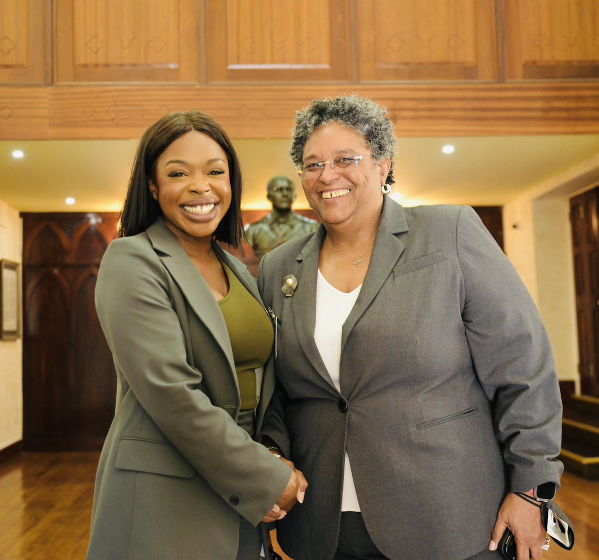 JulianaOlayinka's tweet photo. Last month in Barbados for the @SEforALLorg Annual Forum with PM @miaamormottley
A timely conversation on climate finance and energy equity.
Incredible backdrop. Serious conversations. Grateful to witness it.
#SEforALL #Barbados #ClimateAction #MiaMottley #WaleEdun #EnergyAccess #GlobalSouth