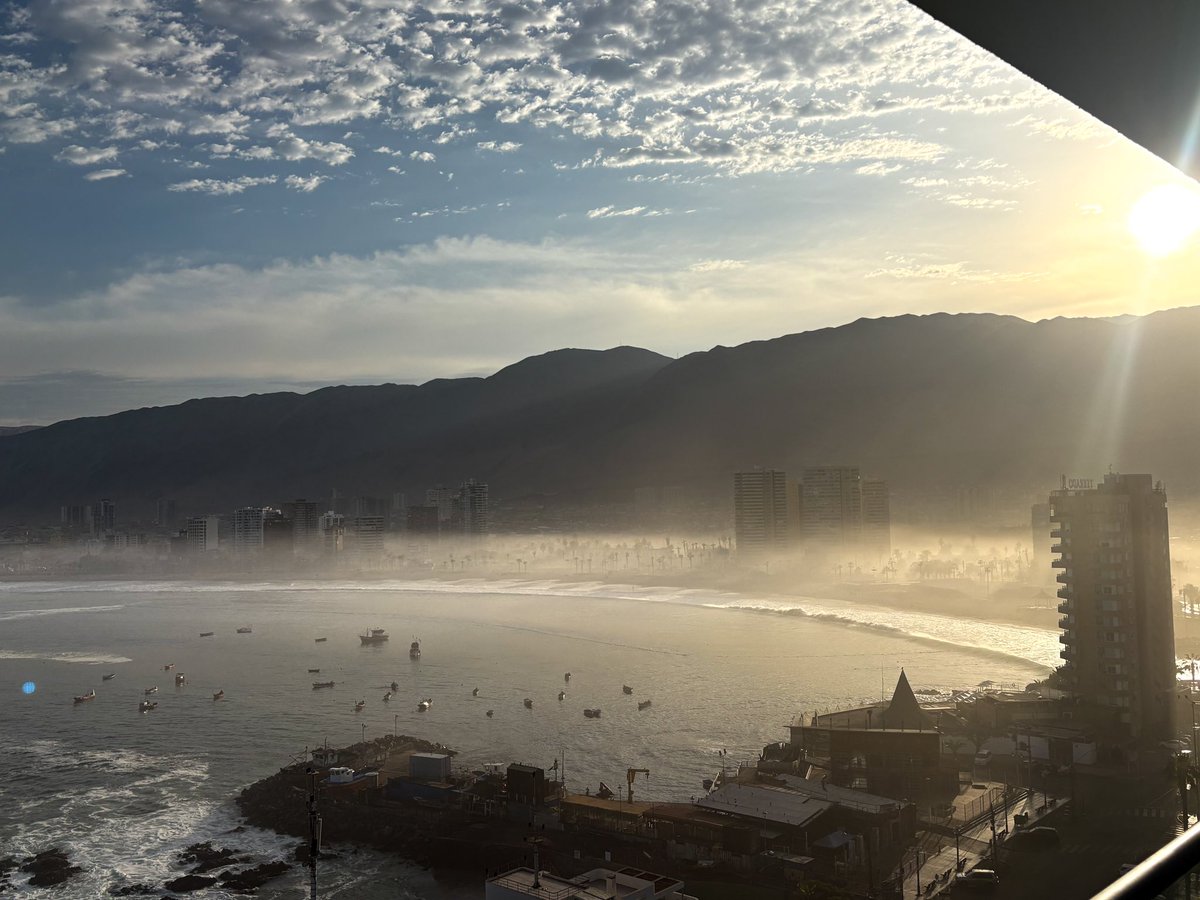 Tobalejandroo's tweet photo. Full camanchaca el día de hoy en #iquique #cavancha https://t.co/d9tX3RxfiN