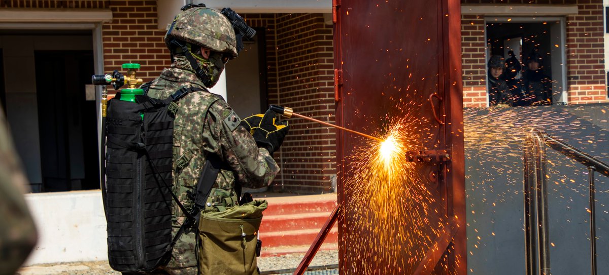 I_Corps's tweet photo. Underground? We still break through 💥

Soldiers with 1-2 SBCT &amp; @ROK_Army conducted underground facility clearing operations during #FreedomShield25 in Paju-si, South Korea. The joint training integrated multi-domain elements to sharpen combined readiness in complex terrain. https://t.co/LinCmUMv6z