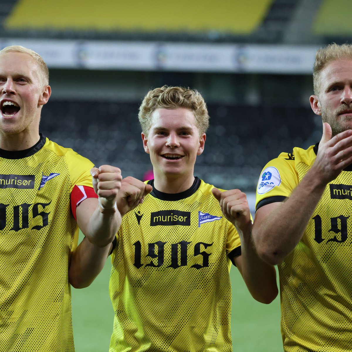 🟡⚫Gratulerer til Lukas Hjelleset Gausdal med debut for IK Starts A-lag i gårsdagens kamp🎉

I går fikk unggutten 30 minutter på banen da vi slo Sogndal 2-1 på Sparebanken Sør Arena💪

Foto: Elise Åkesson og Svein Grundetjern
