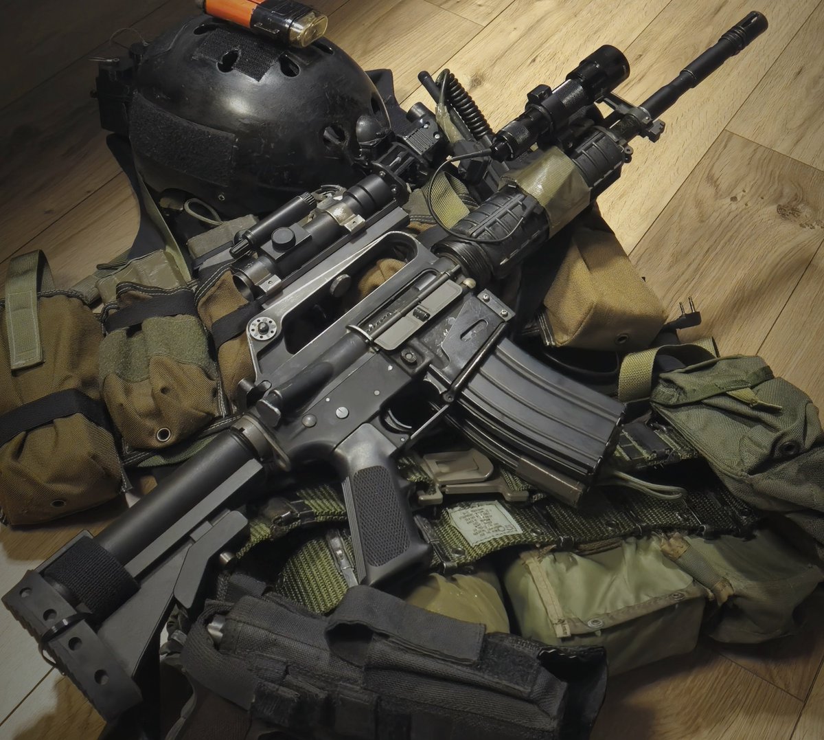simokawa4693's tweet photo. COLT M723 CARBINE 

DELTA FORCE '93 SOMALI OPS https://t.co/vpnOEqyCQM