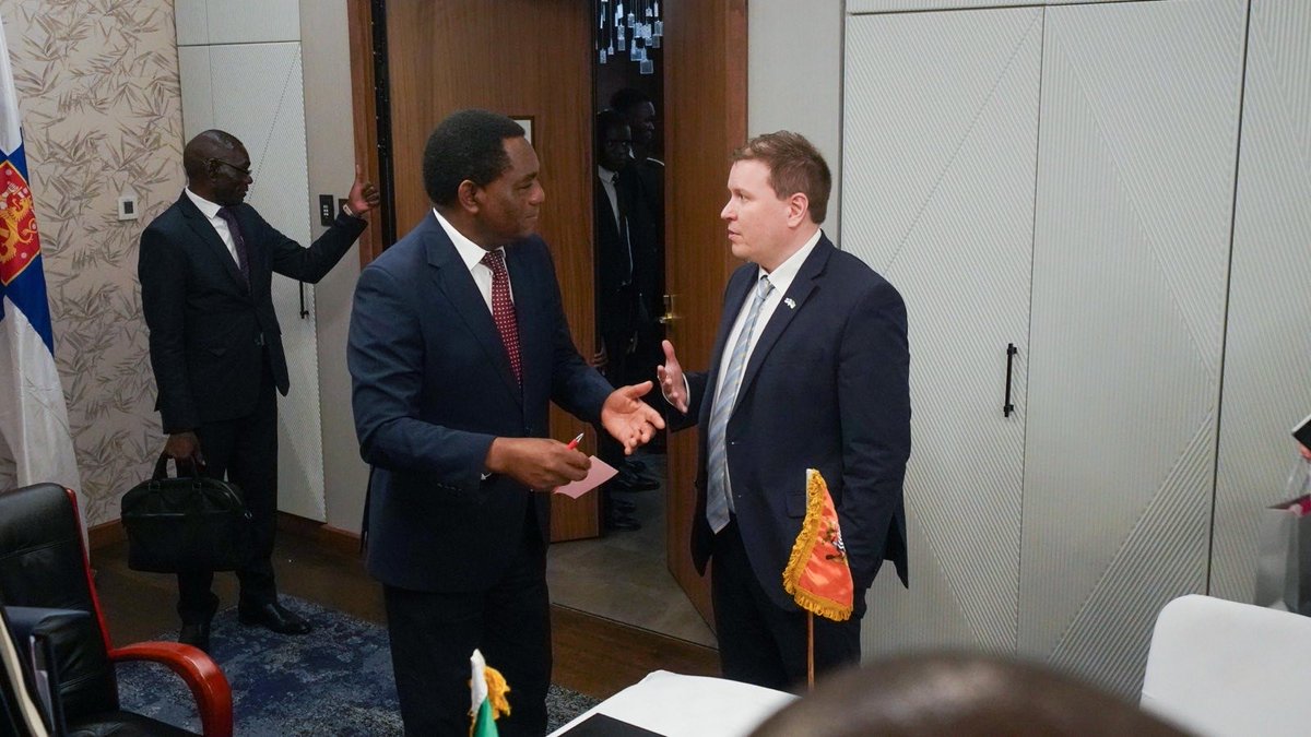 #EconomicDiplomacy at the forefront! 💼🌍 <a href="/VilleTavio/">Ville Tavio</a> &amp; a Finnish #businessdelegation met with President <a href="/HHichilema/">Hakainde Hichilema</a> 🇿🇲 to strengthen our dynamic ties. We also reaffirmed our shared commitment to the multilateral system. #LDCFutureForum