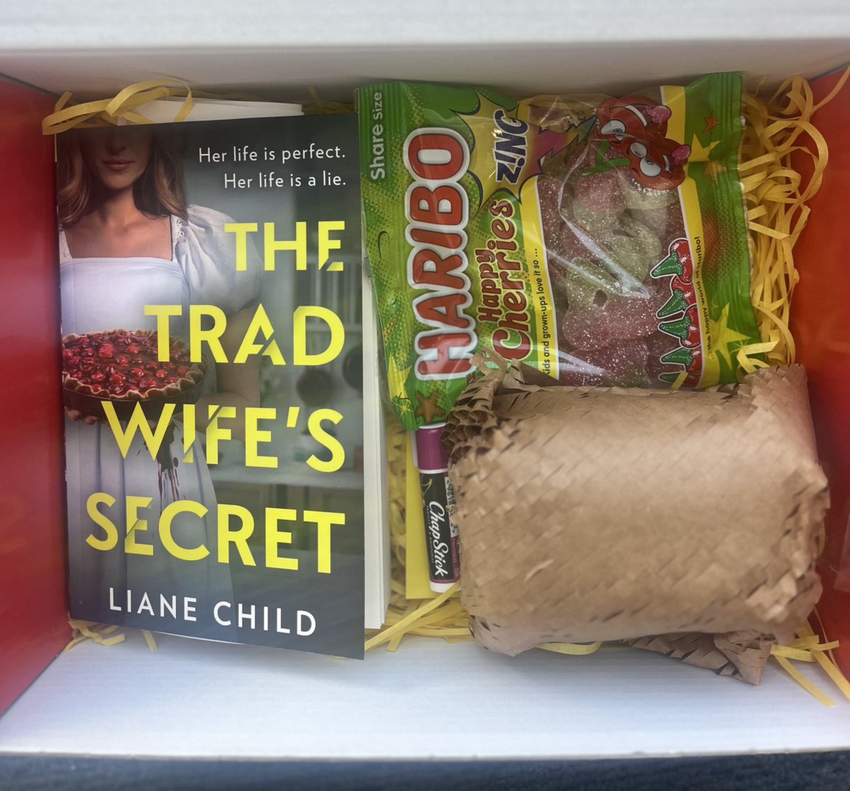Nina Pottell (@matineegirl) on Twitter photo *GIVEAWAY*
Who wants this fabulous box courtesy of <a href="/HQstories/">HQ Stories</a> for a proof of The Trad Wifeโs Secret by Liane Child and some goodies!
RT and follow to enter
UK only
Ends 4/4/25 6pm *GIVEAWAY*
Who wants this fabulous box courtesy of <a href="/HQstories/">HQ Stories</a> for a proof of The Trad Wifeโs Secret by Liane Child and some goodies!
RT and follow to enter
UK only
Ends 4/4/25 6pm