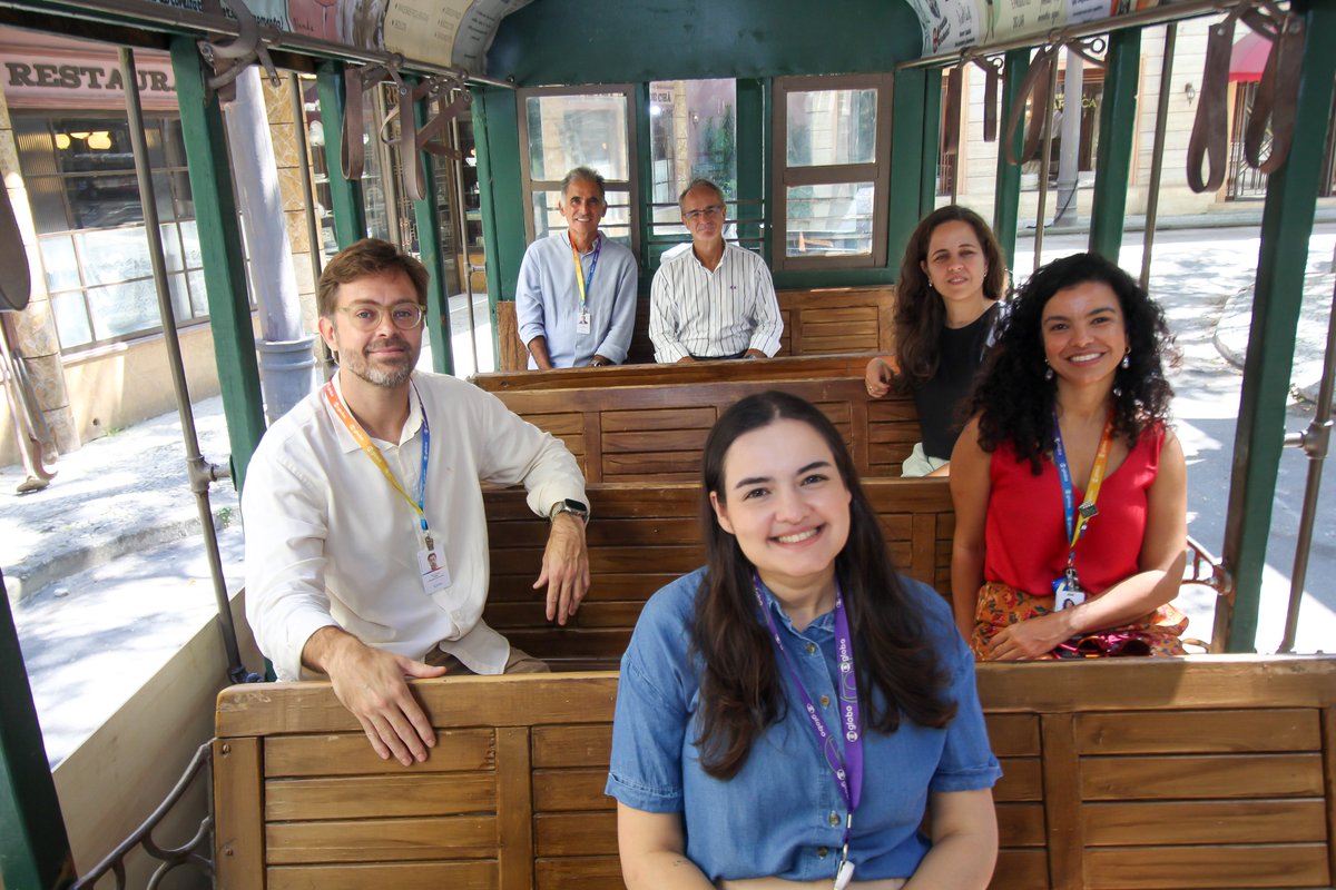 Diretor Rel. Inst. @Globo <a href="/RealAndreDias/">André Dias</a> convidou Cônsul Ángel Vázquez para visitar estúdios <a href="/tvglobo/">TV Globo 📺</a> (PROJAC), estreitar laços com @CGesprio e conhecer produção audiovisual, projetos e avanços técnicos de uma das produtoras audiovisuais mais importantes do 🌏. #Globo #parcerias