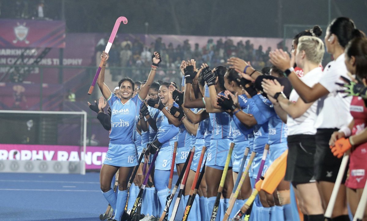 #Hockey  

End of a glorious international career. 🏑 

Vandana Katariya announces her retirement. The first woman to play for India more than 300 times, the first woman to score a hat-trick for India at the Olympics.   

A legend of the game. 👌🏽🫡