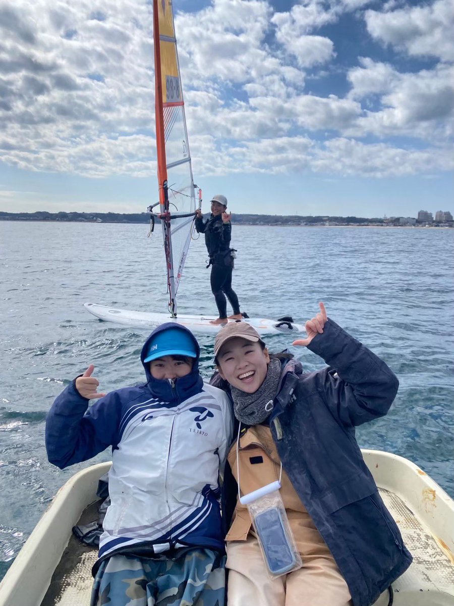kuhs98's tweet photo. 【質問回答⑥】
マネージャーはチームにとってかかせない存在です！
選手が大会に参加できて、今日も安全に練習できているのもマネさんたちのおかげです！
選手もマネも全員初心者！
ぜひ試乗会で船を体験してみませんか？🥰

 #春から神奈川県立保健福祉大学 #春からkuhs #神奈川県立保健福祉大学 https://t.co/7lBUPsIB04