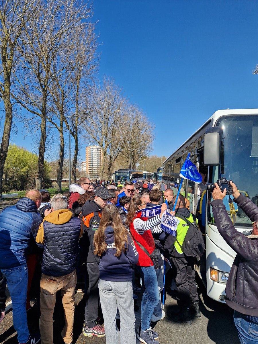 Nathan Gourdol (@nathangourdol) on Twitter photo Il fait très beau à Dunkerque et les premiers cars de supporters quittent le stade Marcel Tribut pour rejoindre Villeneuve d'Ascq. La vague maritime de l'<a href="/usldunkerque/">USL DUNKERQUE 🐬</a> est prête à déferler face au PSG #USLDPSG Il fait très beau à Dunkerque et les premiers cars de supporters quittent le stade Marcel Tribut pour rejoindre Villeneuve d'Ascq. La vague maritime de l'<a href="/usldunkerque/">USL DUNKERQUE 🐬</a> est prête à déferler face au PSG #USLDPSG