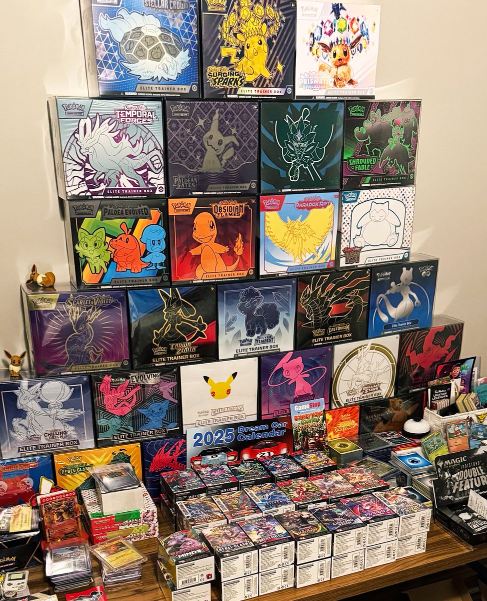 TCG Fam x #Pokemon Giveaway!
Time to leave the hobby, bye fam

Hit Like ❤️ 
Retweet 🔊 
Follow us 👋 

Winner picked April Fools 😆
TCG Shop ➡️ bit.ly/49Ca3U5
