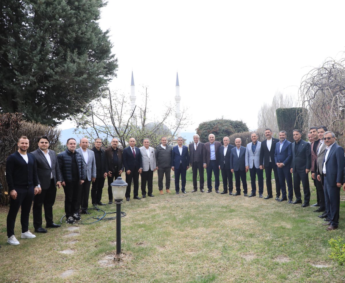 Geleneksel Bayram kahvaltımız sonrası 📸🇹🇷