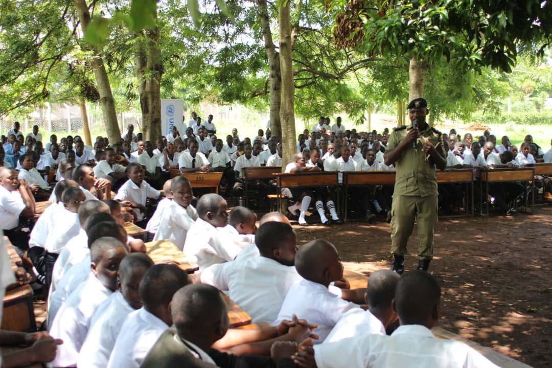 We continue to work with the Uganda police in Busoga area to raise awareness about crime drug abuse , human trafficking and exploitation. Thanks UNODC Kampala office and Embassy  of kingdom of Netherlands in Uganda for making this possible.