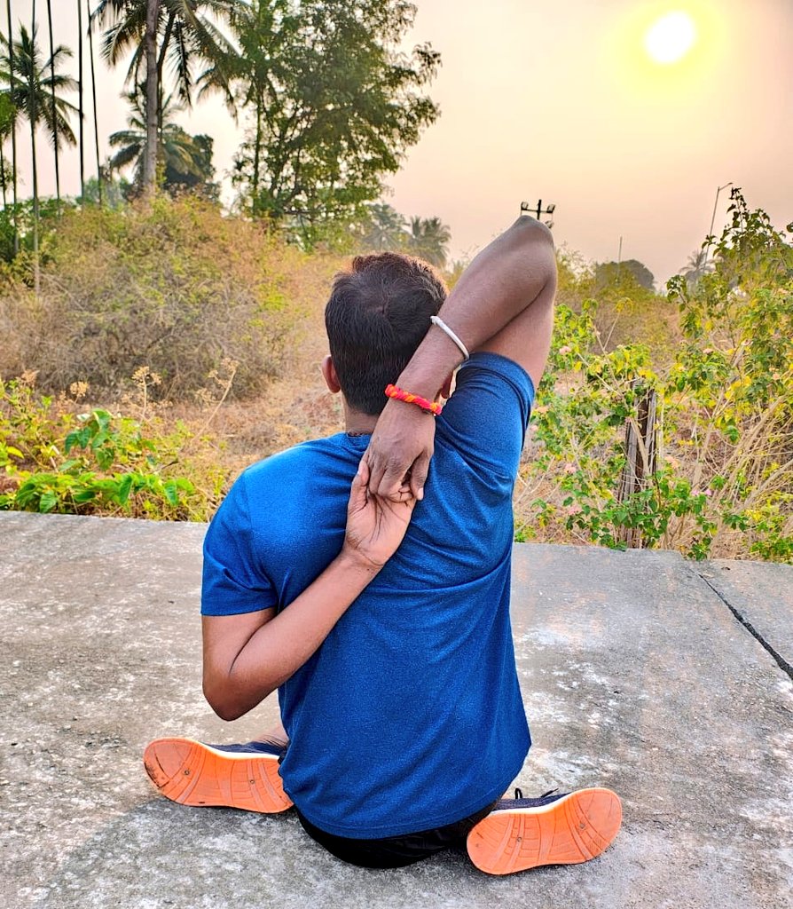 ಗೋಮುಖಾಸನ ✨

#gomukhasana #yogapose