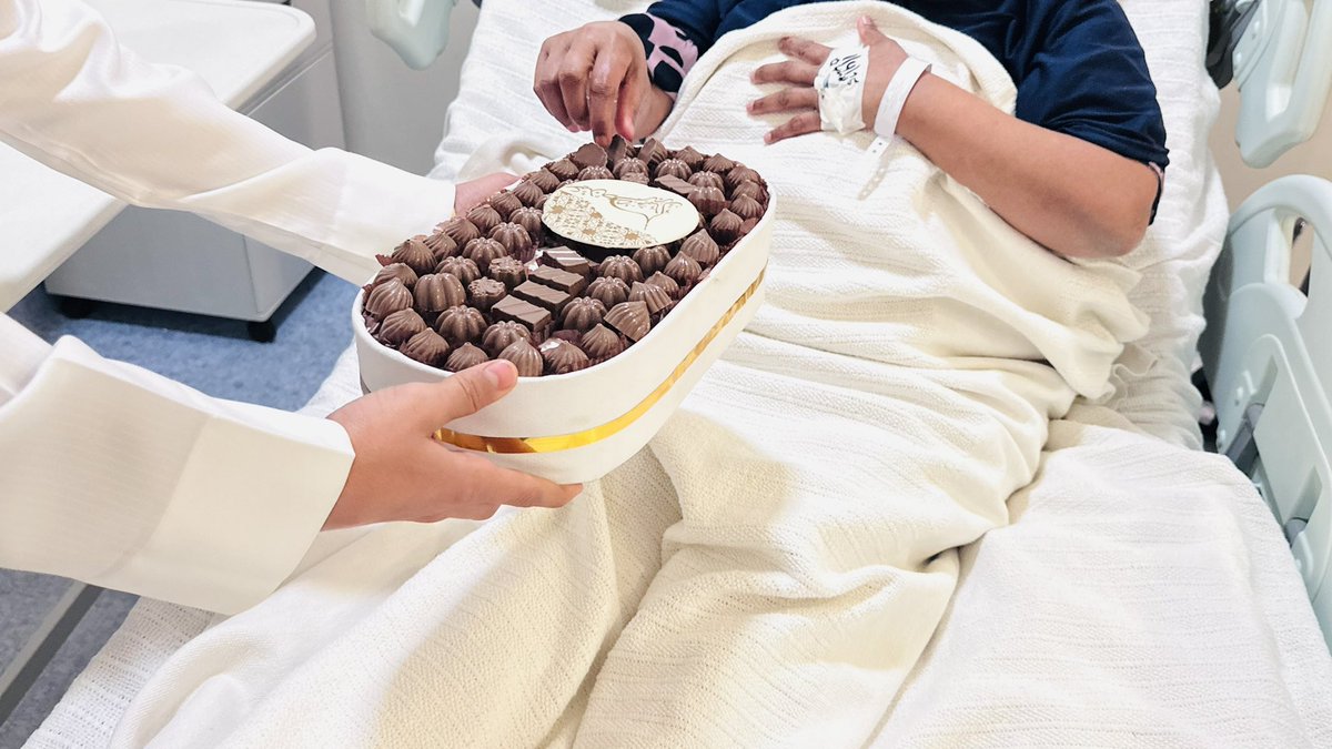 #فريق_نسعدهم_التطوعي يعايد مستشفى البرج الطبي بعرعر بمناسبة حلول #عيد_الفطر_المبارك 
<a href="/n1cluster/">تجمع الحدود الشمالية الصحي</a> 
 <a href="/EalamNorth/">جمعية إعلاميي الحدود الشمالية</a>