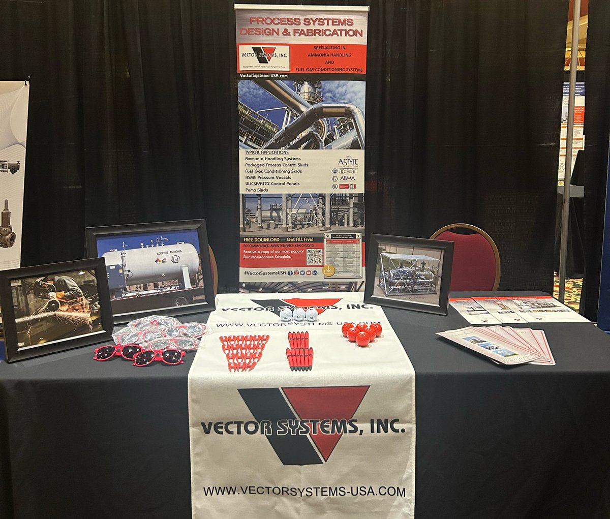 VectorSystemsUS's tweet image. Gooood morning Syngas folks! Stop by booth #18 and visit with the #vectorsystemsusa team to discuss your Process Systems needs.