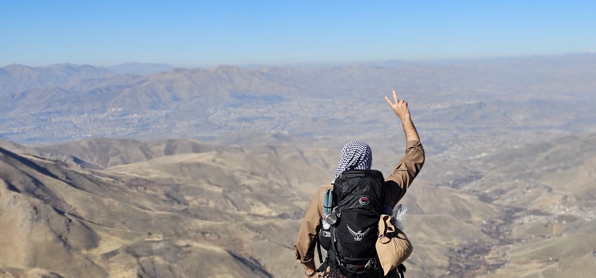 لە لەیلاخەوە سڵاوتان لێ بێت 
کەل باجەرخانی،نێوان سنەو لەیلاخ