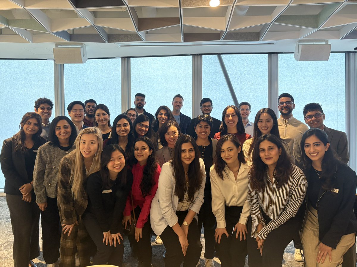 Rotman_RAMS's tweet image. Thank you so much, Microsoft, for hosting us!🫶🏻 It was incredible to meet and connect with the people behind the tools we use every day.