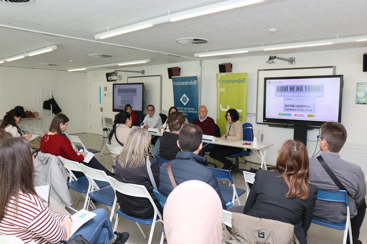Mas_Carandell's tweet photo. 🙌Moltes gràcies‼️Joaquim, president de @FeatTarragona (#GrupCándido), Pilar (#TransCP), Joan Carles (#TRANSPAIS) i Elisabeth (@reustransport @reusmobilitat), per les amenes exposicions sobre la cerca de talent i les oportunitats laborals de les #empreses que representeu
#ods17 https://t.co/ffWLL6dUxx